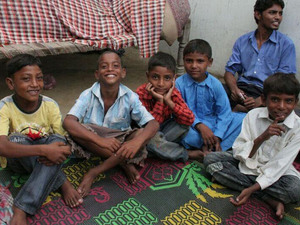 Kasur_boys.jpg Kasur_boys.jpg